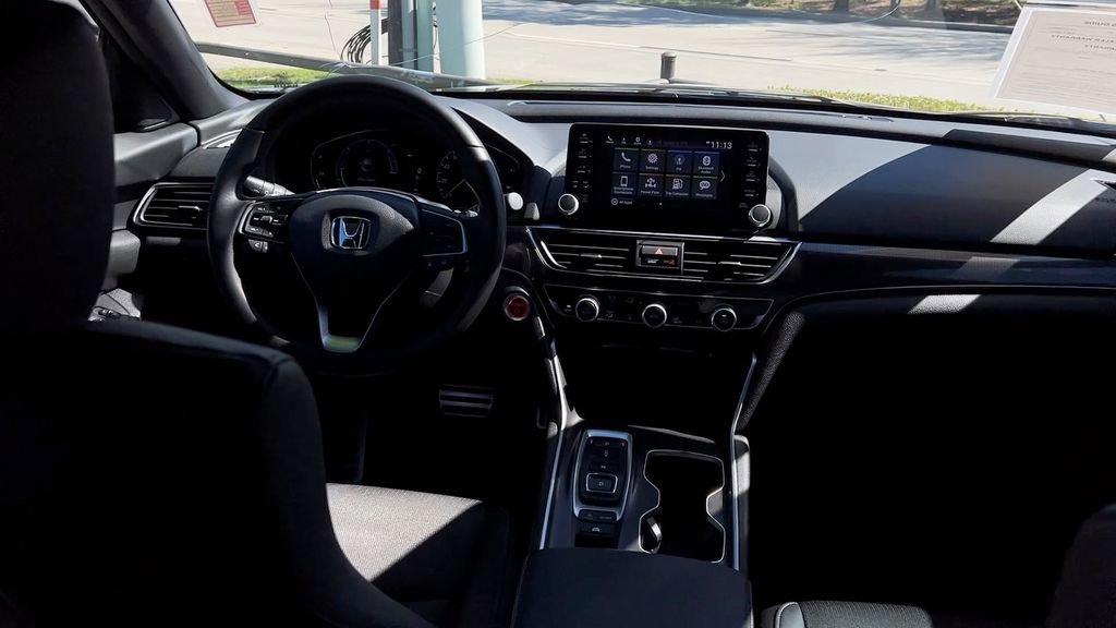Used 2022 Honda Accord Sport image 21