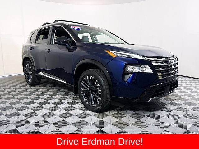 Used 2025 Nissan Rogue Platinum w/ Platinum Premium Package FWD image 1