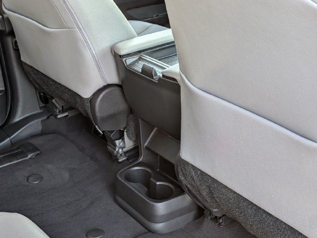 Certified 2025 Toyota Sienna XLE FWD image 32