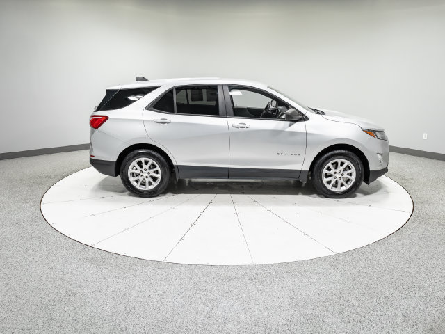 Used 2020 Chevrolet Equinox LS AWD/4WD image 4