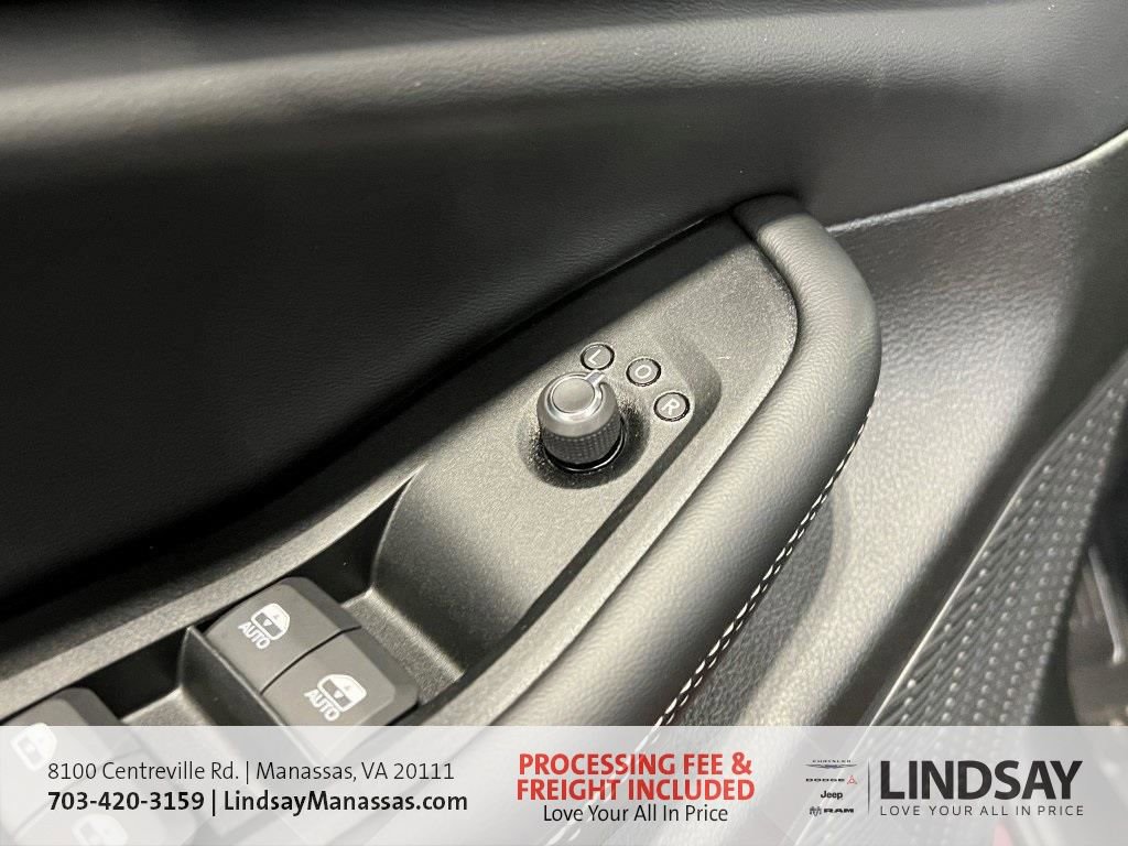 New 2025 Jeep Grand Cherokee Altitude image 26