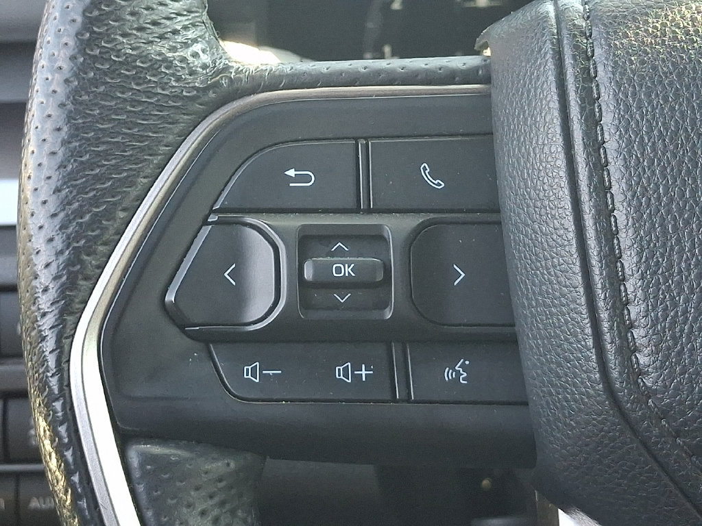 Used 2025 Toyota Tacoma TRD Off-Road w/ TRD Off Road Upgrade Package AWD/4WD image 20