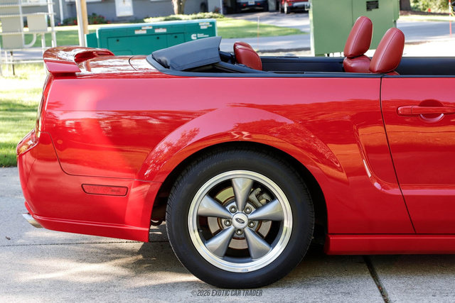 Used 2006 Ford Mustang GT Premium RWD image 10