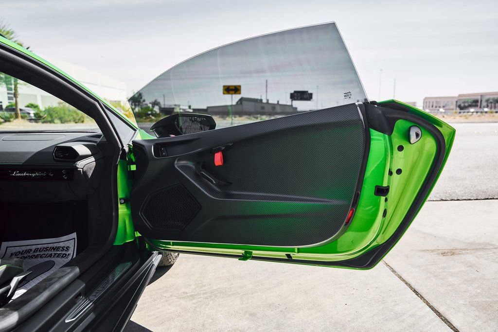 Used 2024 Lamborghini Huracan Sterrato image 27