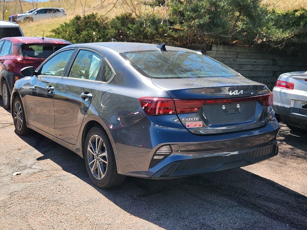 Certified 2022 Kia Forte LXS image 4
