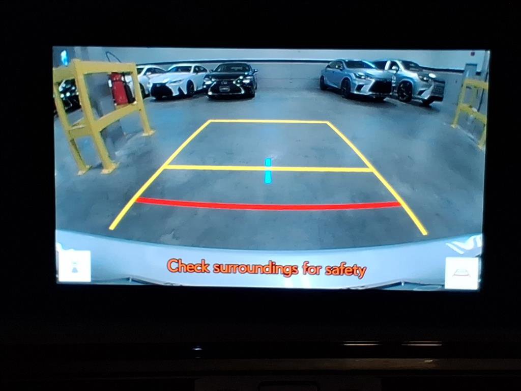 New 2025 Lexus ES 350 w/ Premium Package image 10