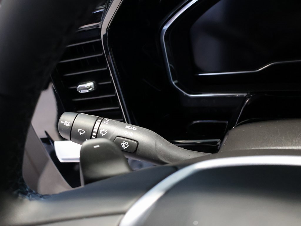 Used 2024 GMC Sierra 1500 Elevation w/ Elevation Premium Package image 18