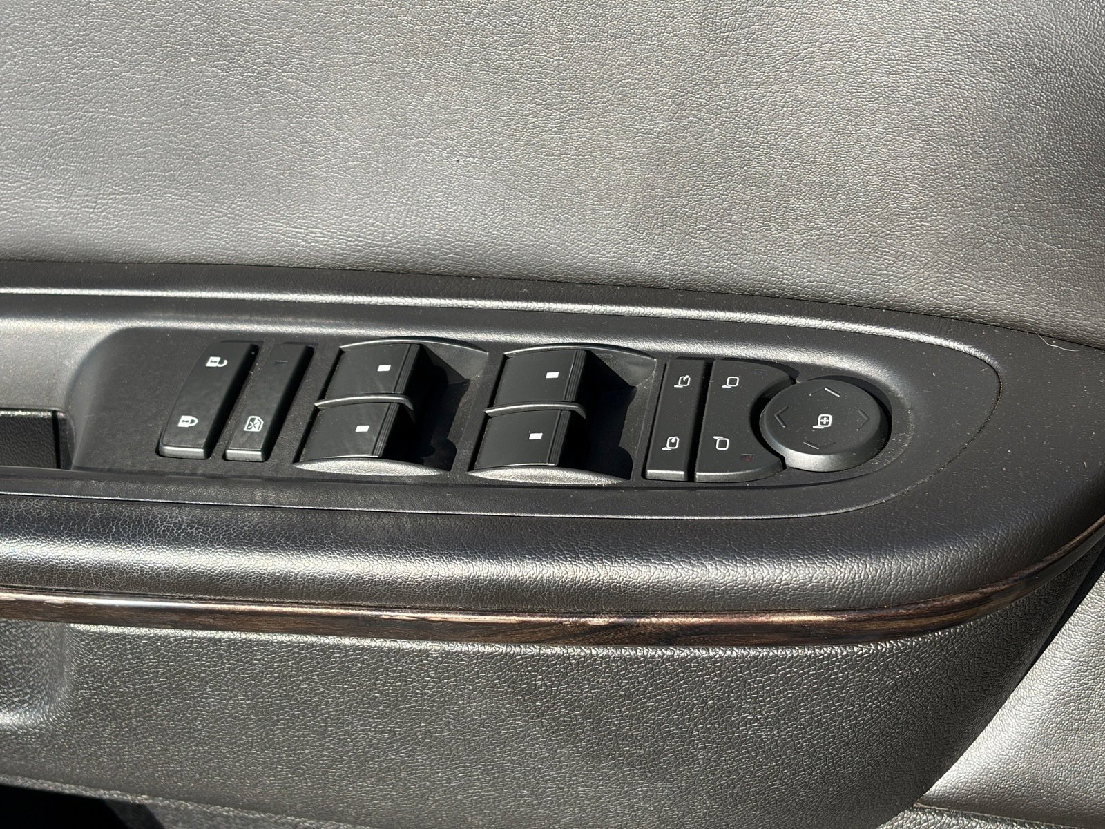 Used 2015 GMC Acadia Denali AWD/4WD image 19