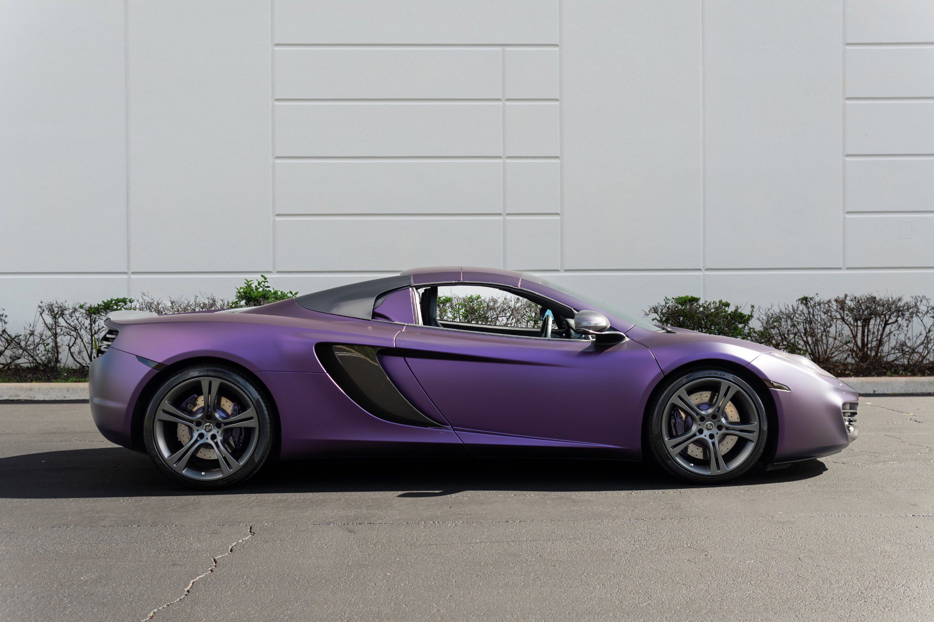 Used 2013 McLaren MP4-12C image 13