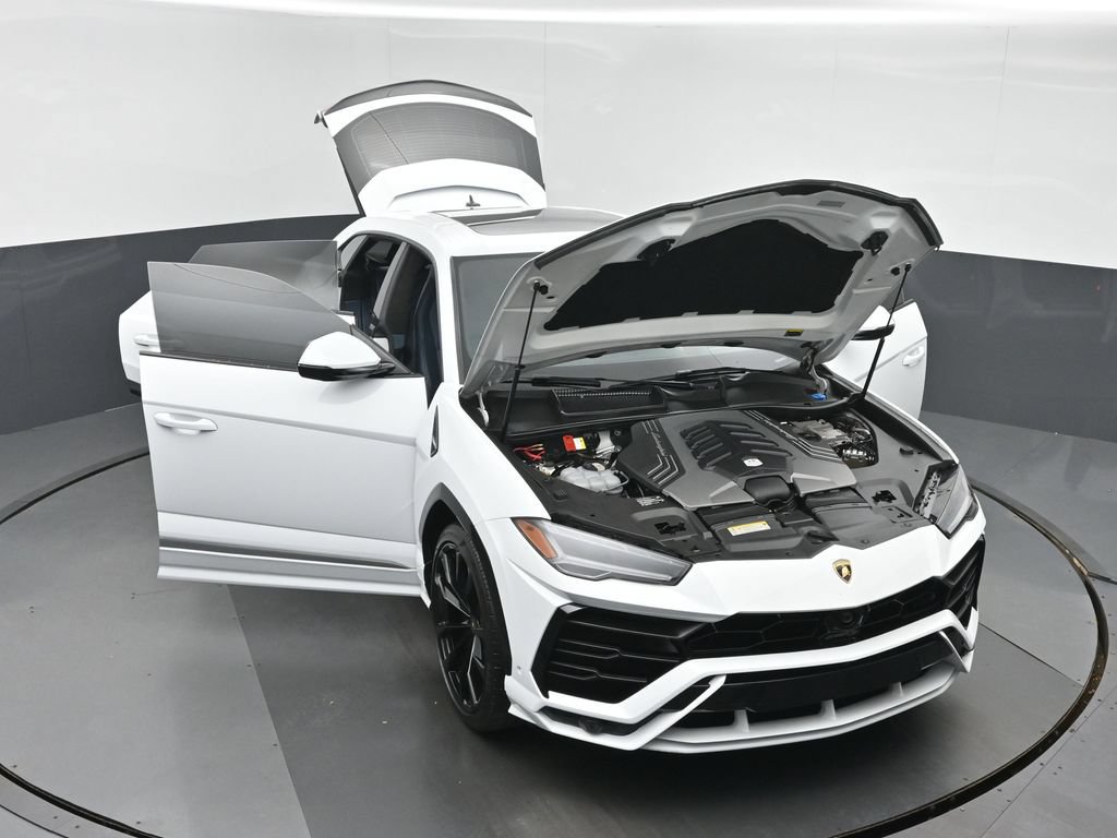 Used 2020 Lamborghini Urus AWD/4WD image 45