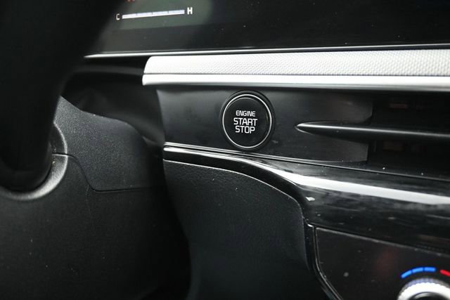 Used 2025 Kia K5 LXS FWD image 19