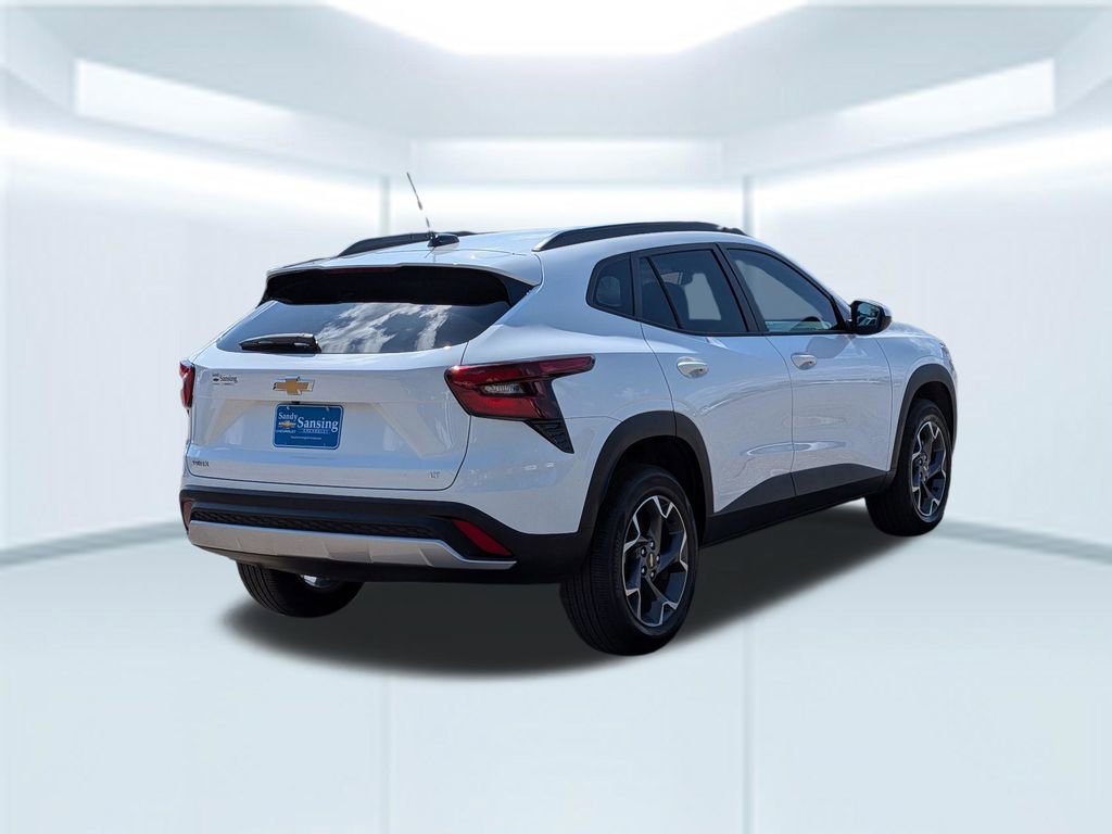 Used 2025 Chevrolet Trax LT w/ Driver Confidence Package FWD image 6