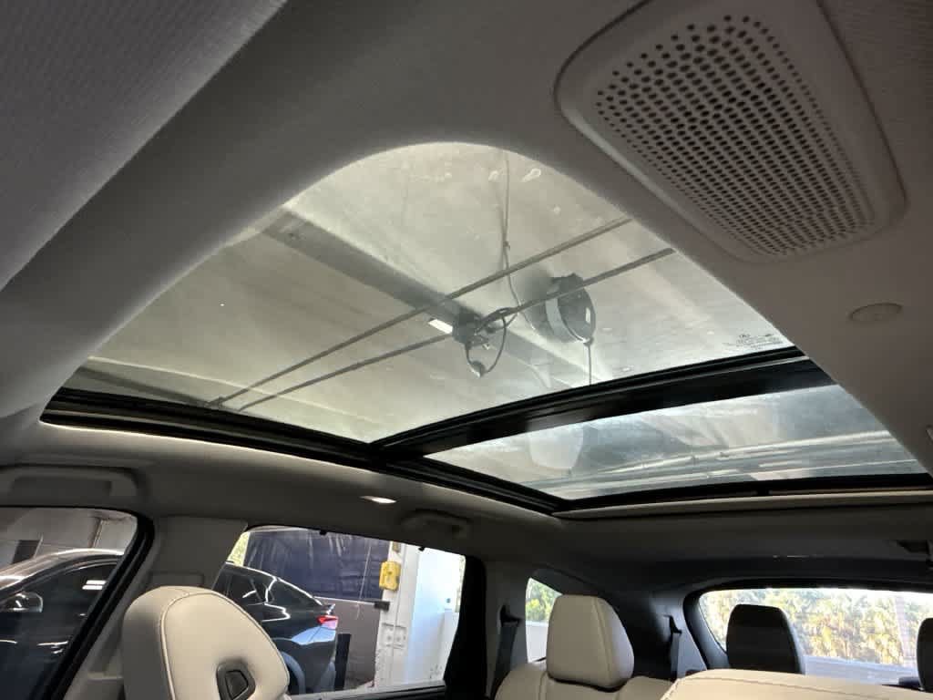 Used 2025 Acura MDX w/ Technology Package FWD image 21