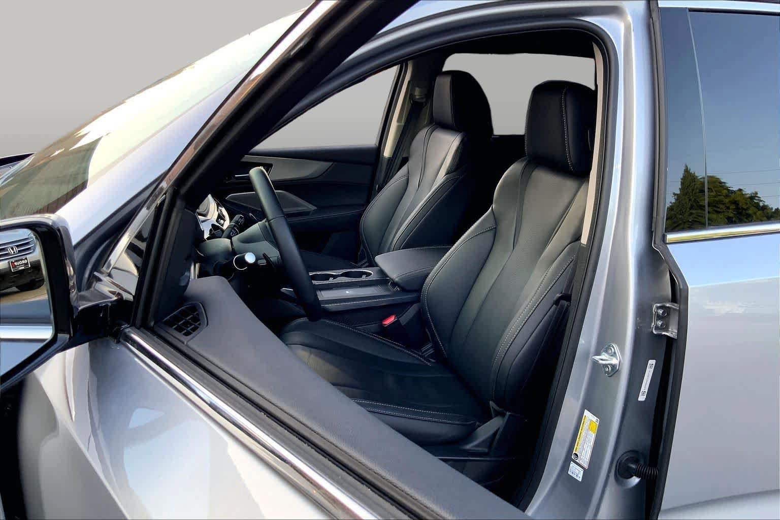 Used 2026 Acura MDX w/ Technology Package FWD image 8