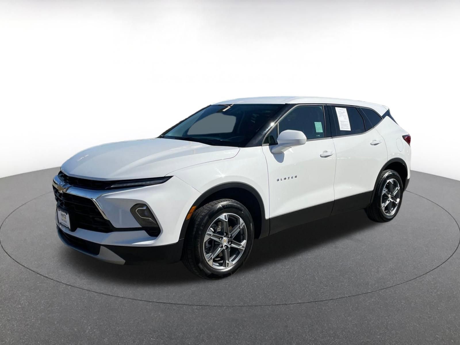 Used 2025 Chevrolet Blazer LT image 4