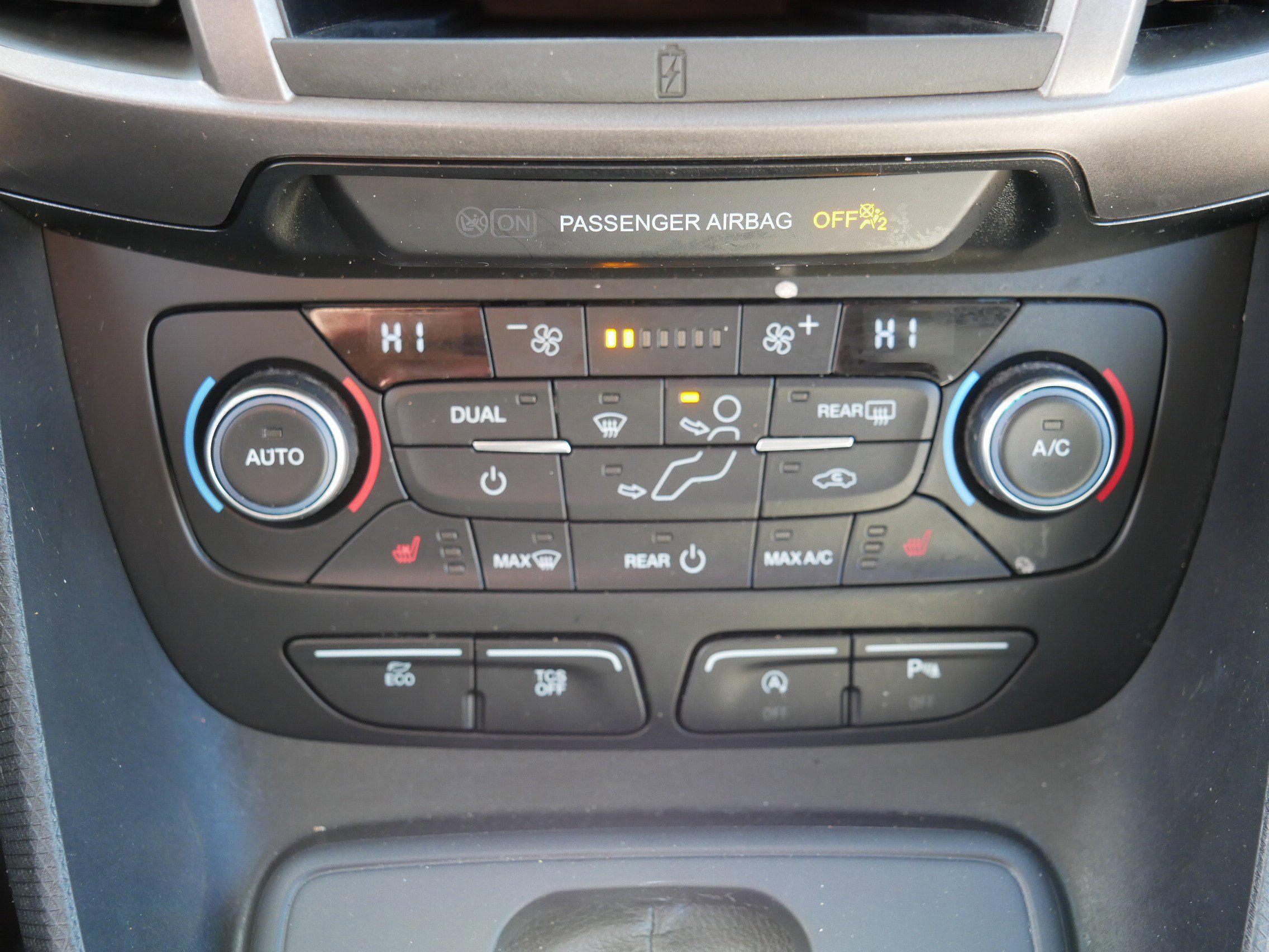 Used 2022 Ford Transit Connect XLT FWD image 29