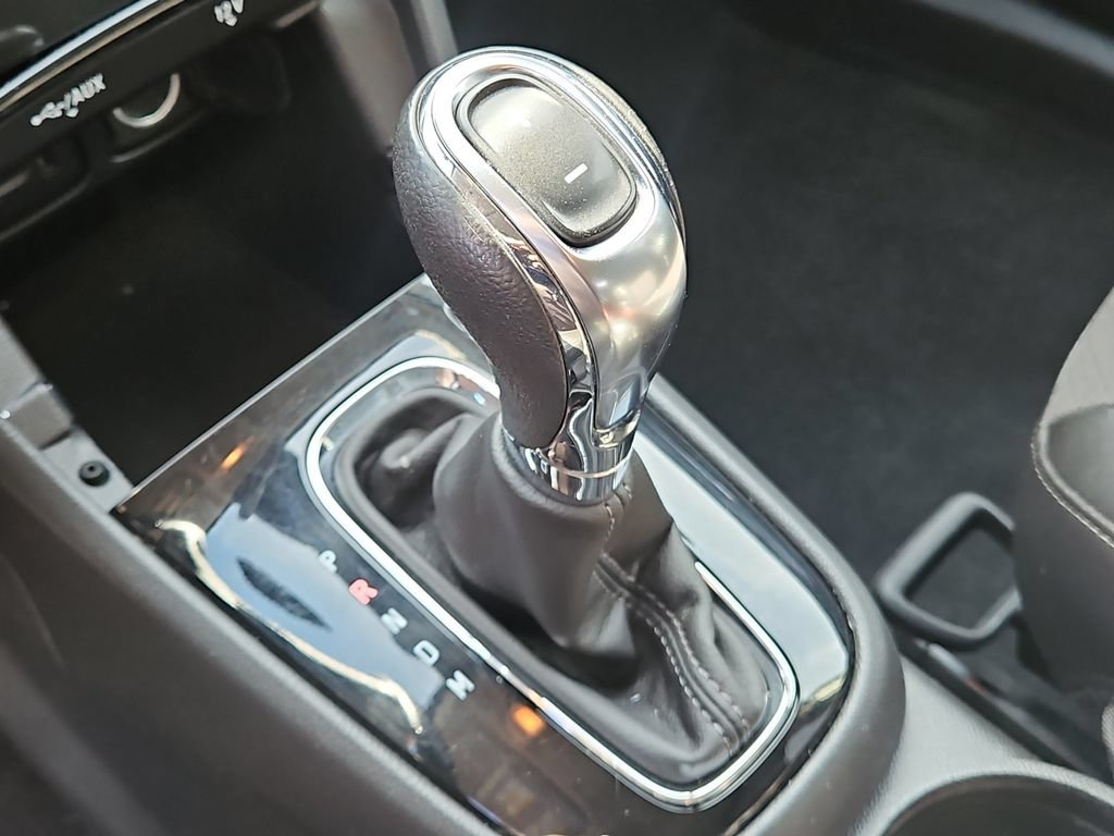 Used 2021 Buick Encore Preferred FWD image 33