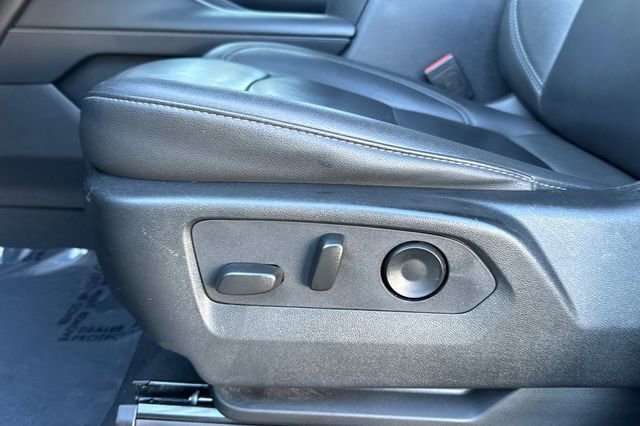 Used 2024 Chevrolet Suburban LT image 13