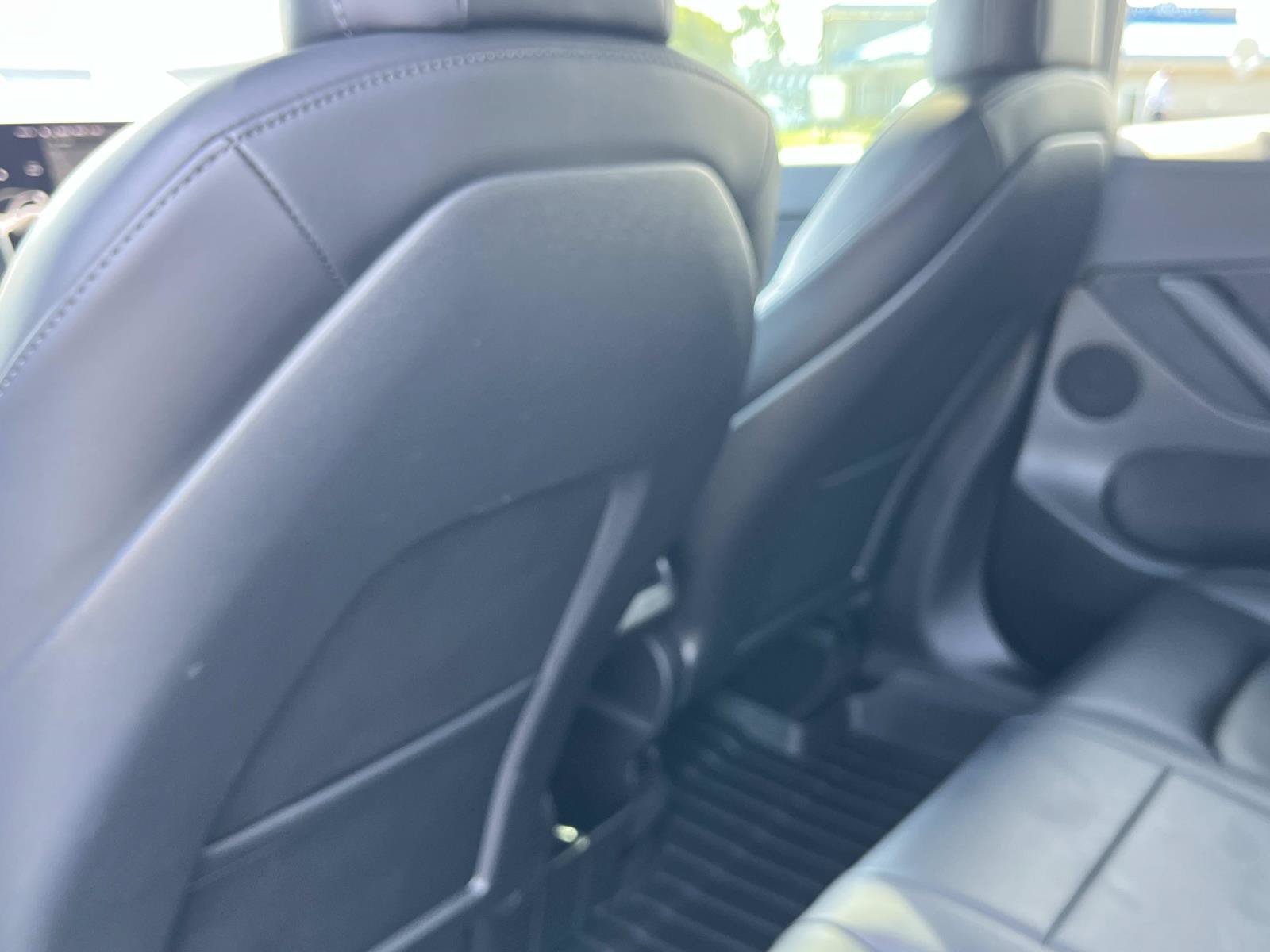 Used 2022 Tesla Model Y Long Range AWD/4WD image 19
