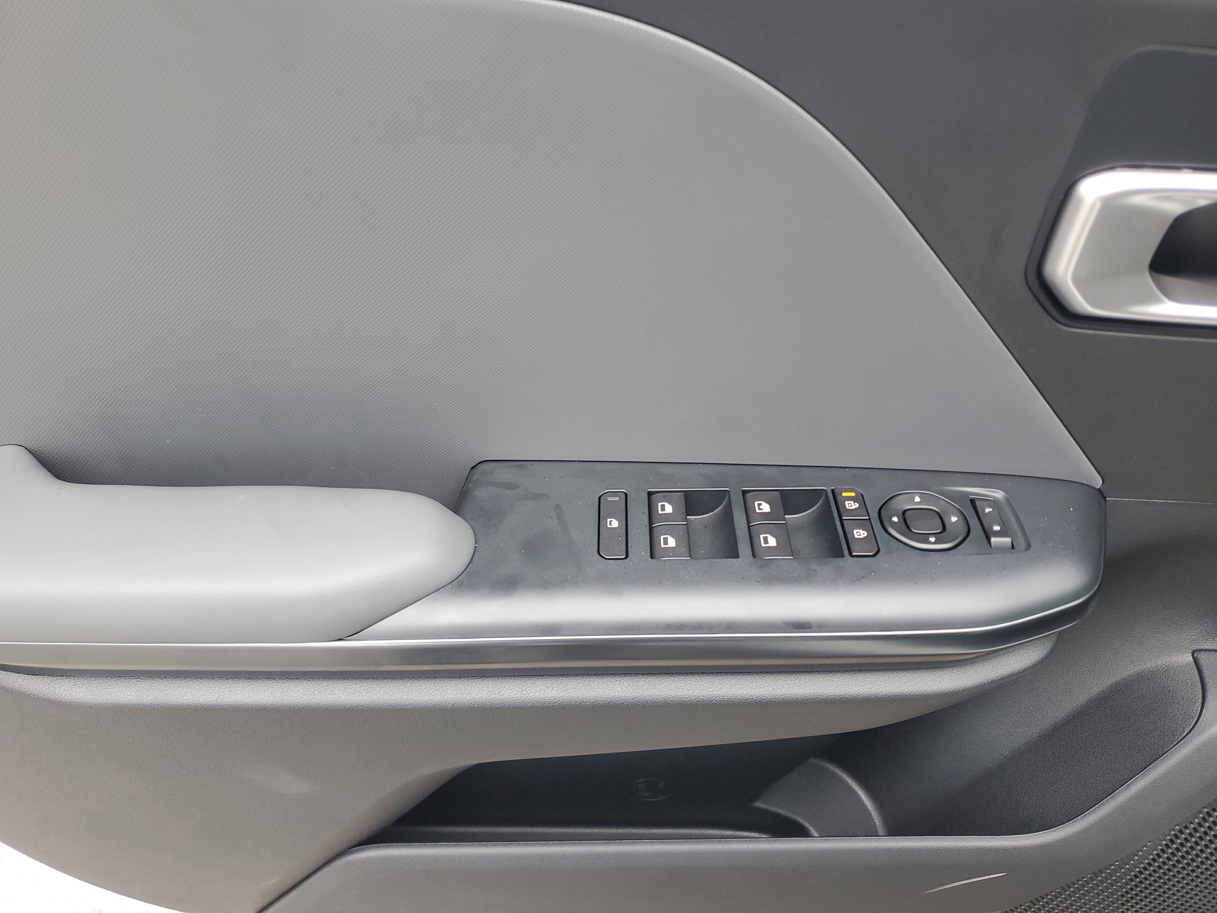 New 2025 Kia K4 LXS image 6