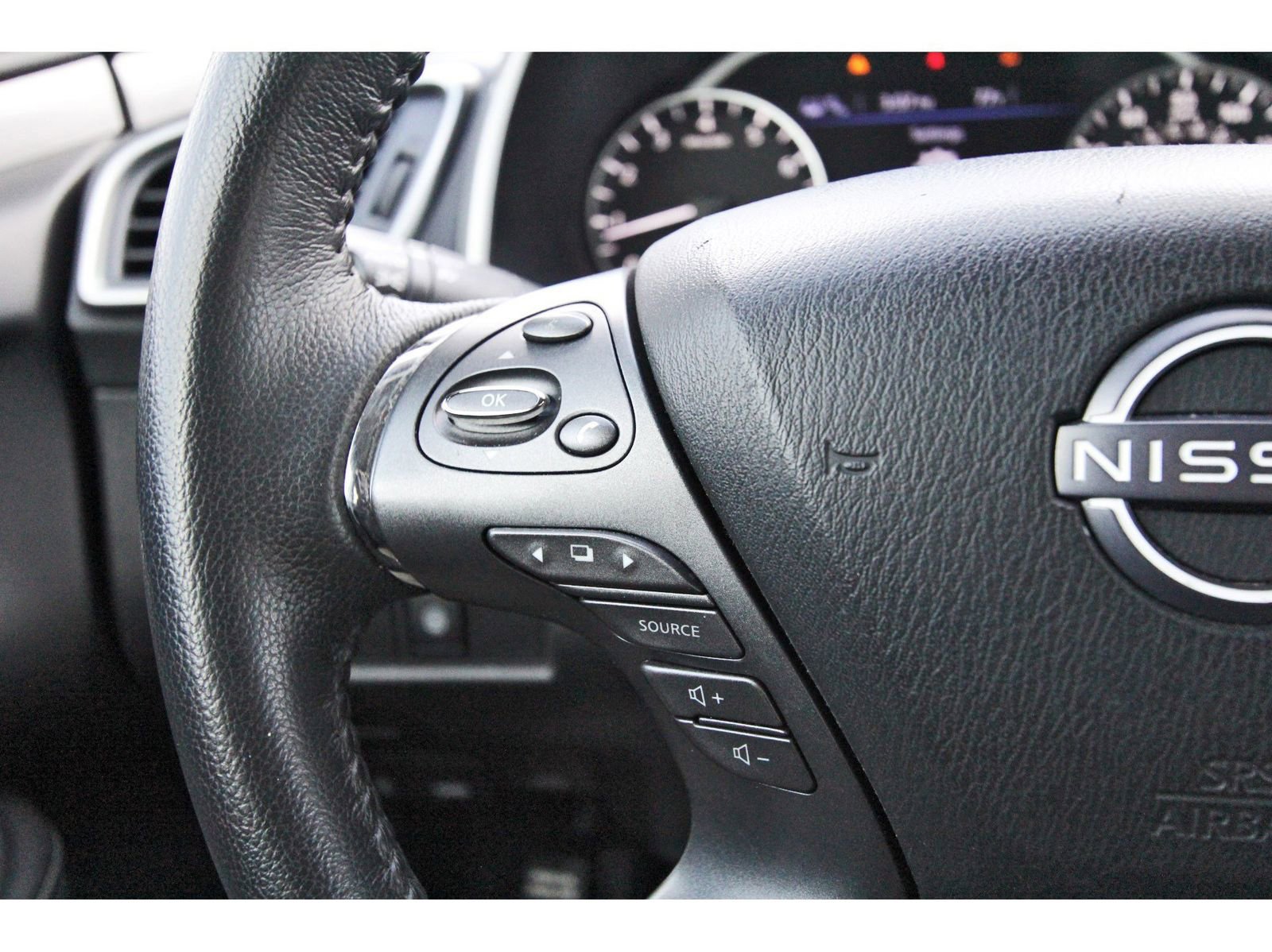 Used 2024 Nissan Murano SV w/ SV Midnight Edition Package image 22