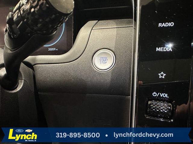 Used 2022 Hyundai Santa Cruz SEL Premium image 14