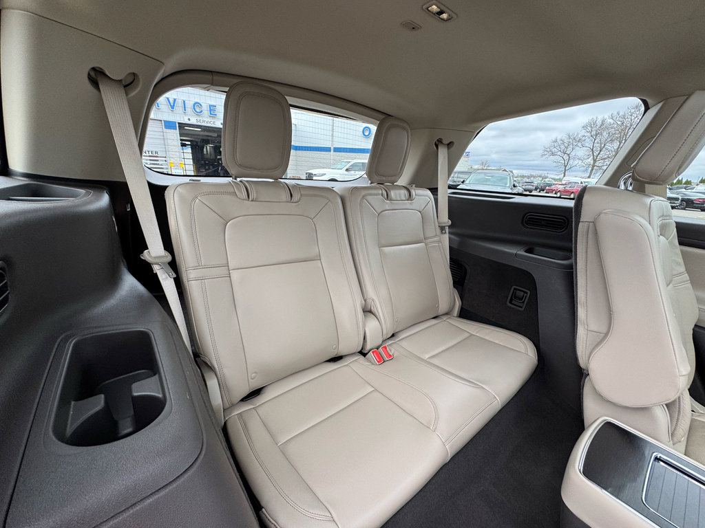 Used 2021 Lincoln Aviator Reserve w/ Equipment Group 201A AWD/4WD image 18