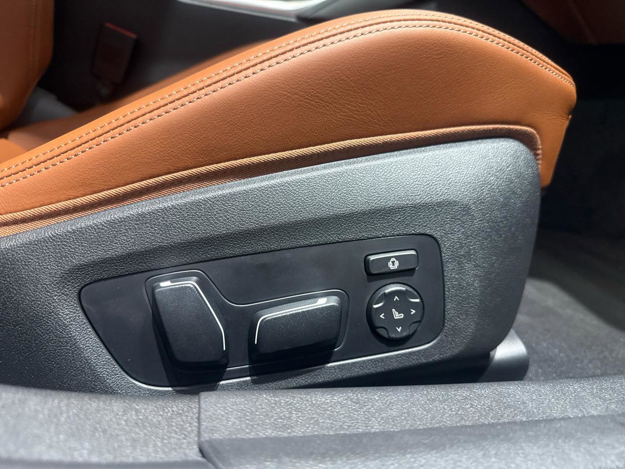 Used 2026 BMW M3 Competition RWD image 35