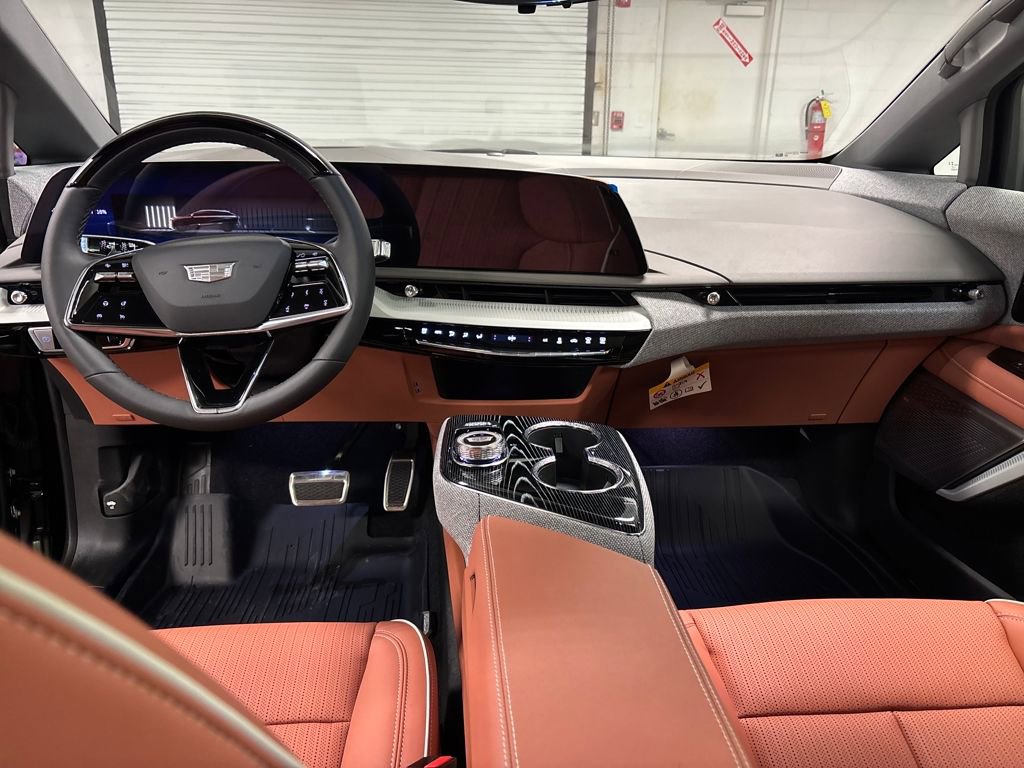New 2026 Cadillac Optiq Luxury 2 w/ LPO, Floor Liner Package image 29