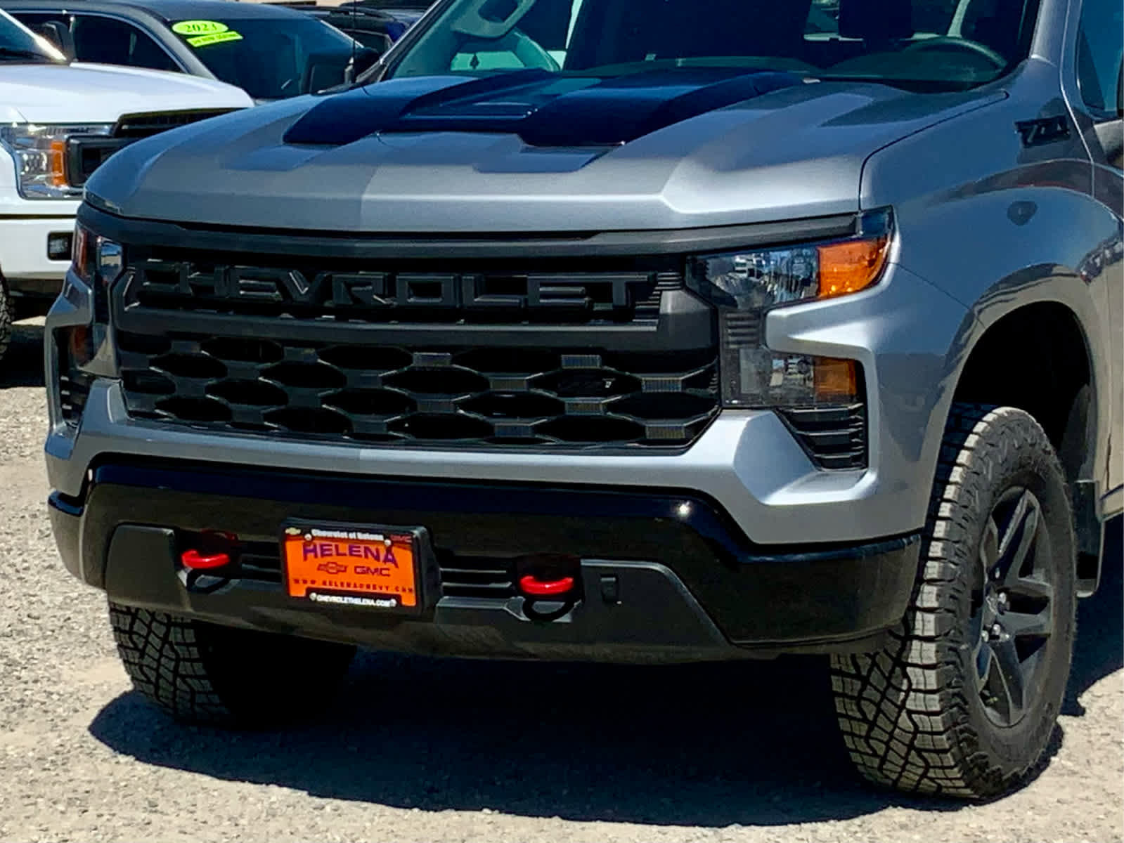 New 2026 Chevrolet Silverado 1500 Custom Trail Boss w/ LPO, Dark Essentials Package AWD/4WD image 9