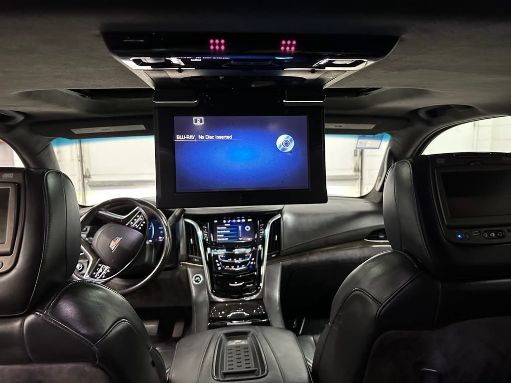 Used 2017 Cadillac Escalade Platinum AWD/4WD image 25