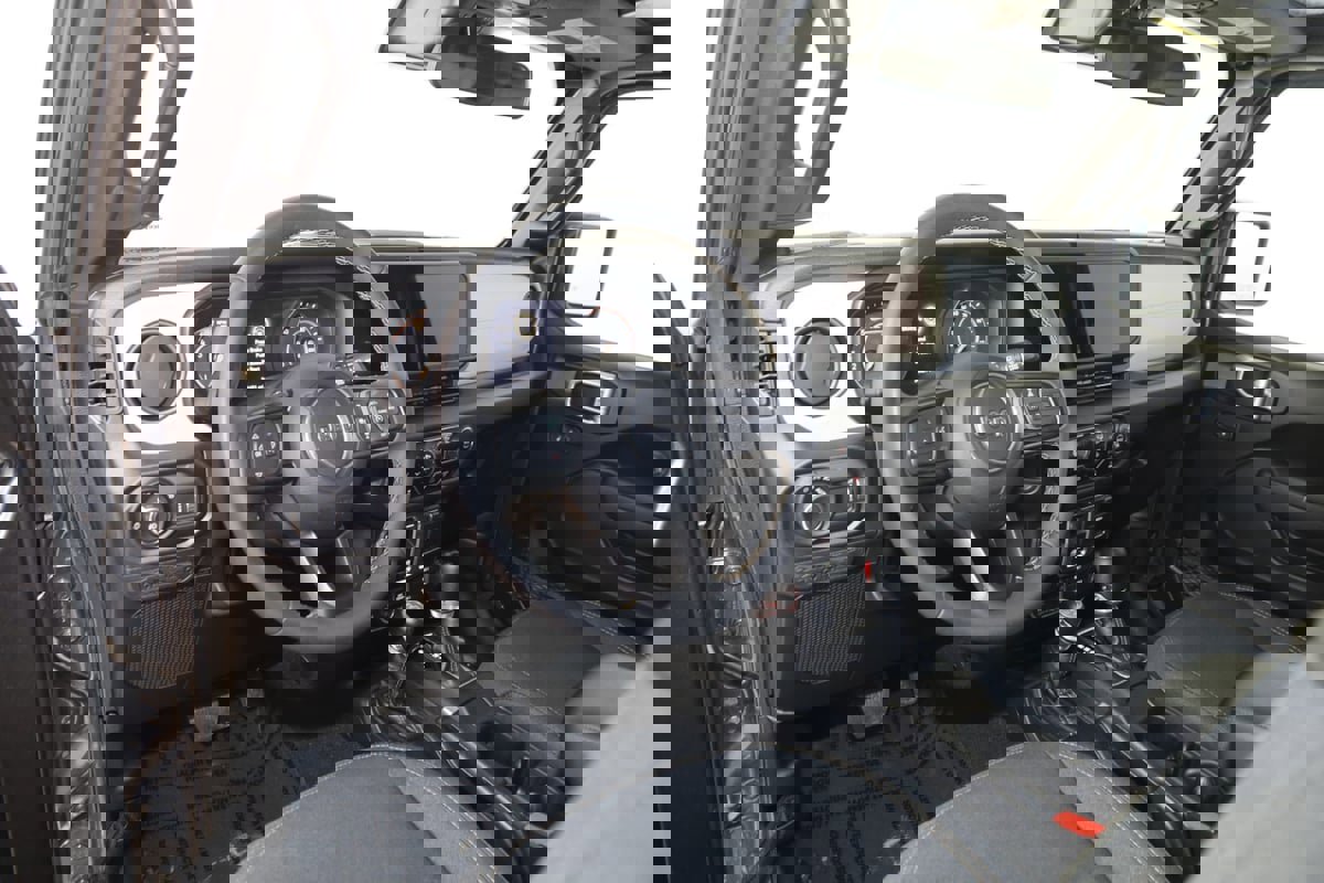 Used 2024 Jeep Wrangler Willys image 23