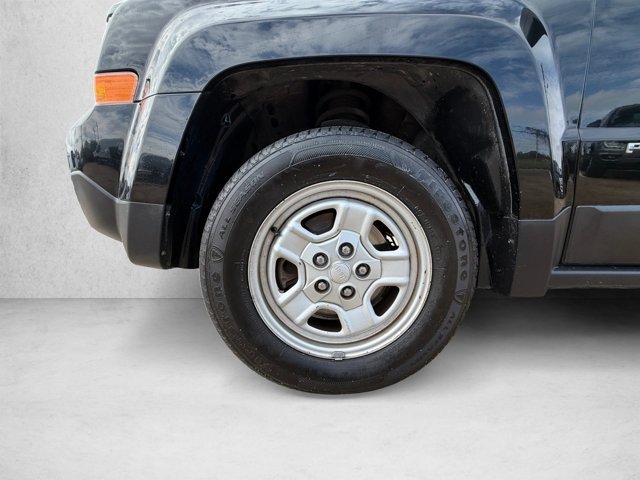 Used 2015 Jeep Patriot Sport w/ Power Value Group FWD image 21