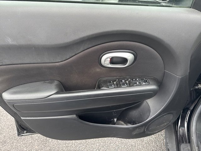 Used 2015 Kia Soul image 14