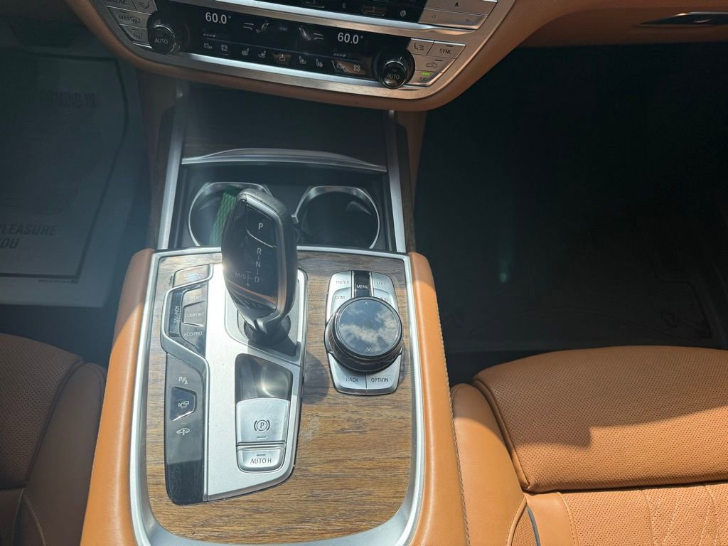 Used 2017 BMW 750i xDrive image 15
