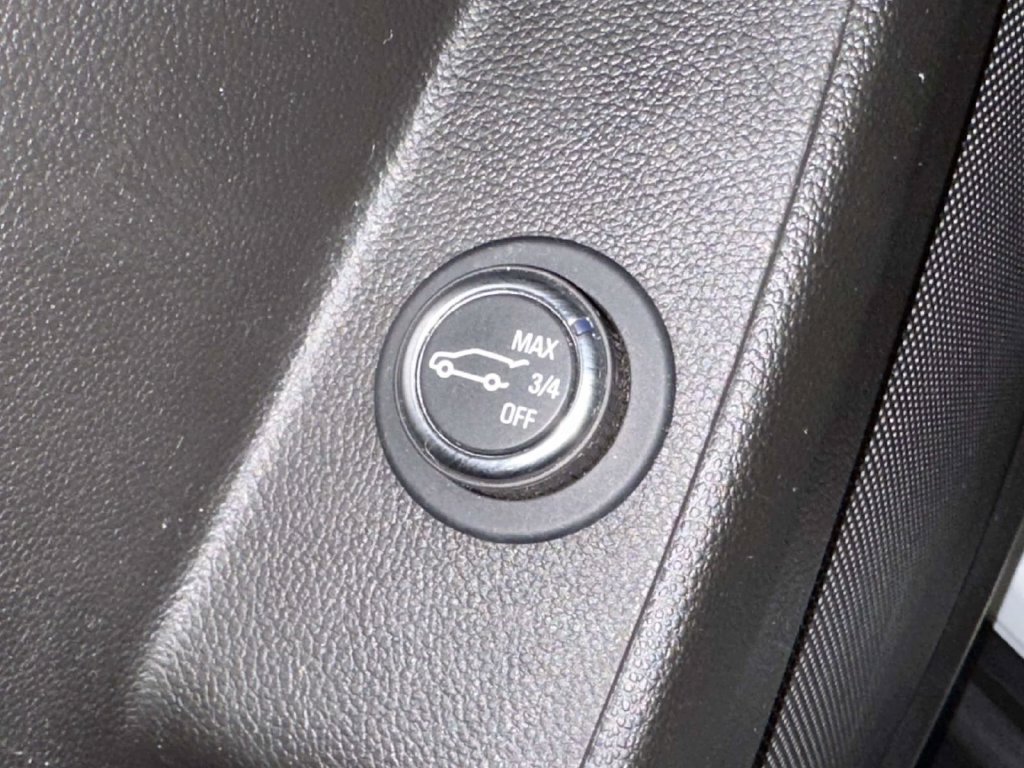 Used 2023 Chevrolet Traverse LT AWD/4WD image 21