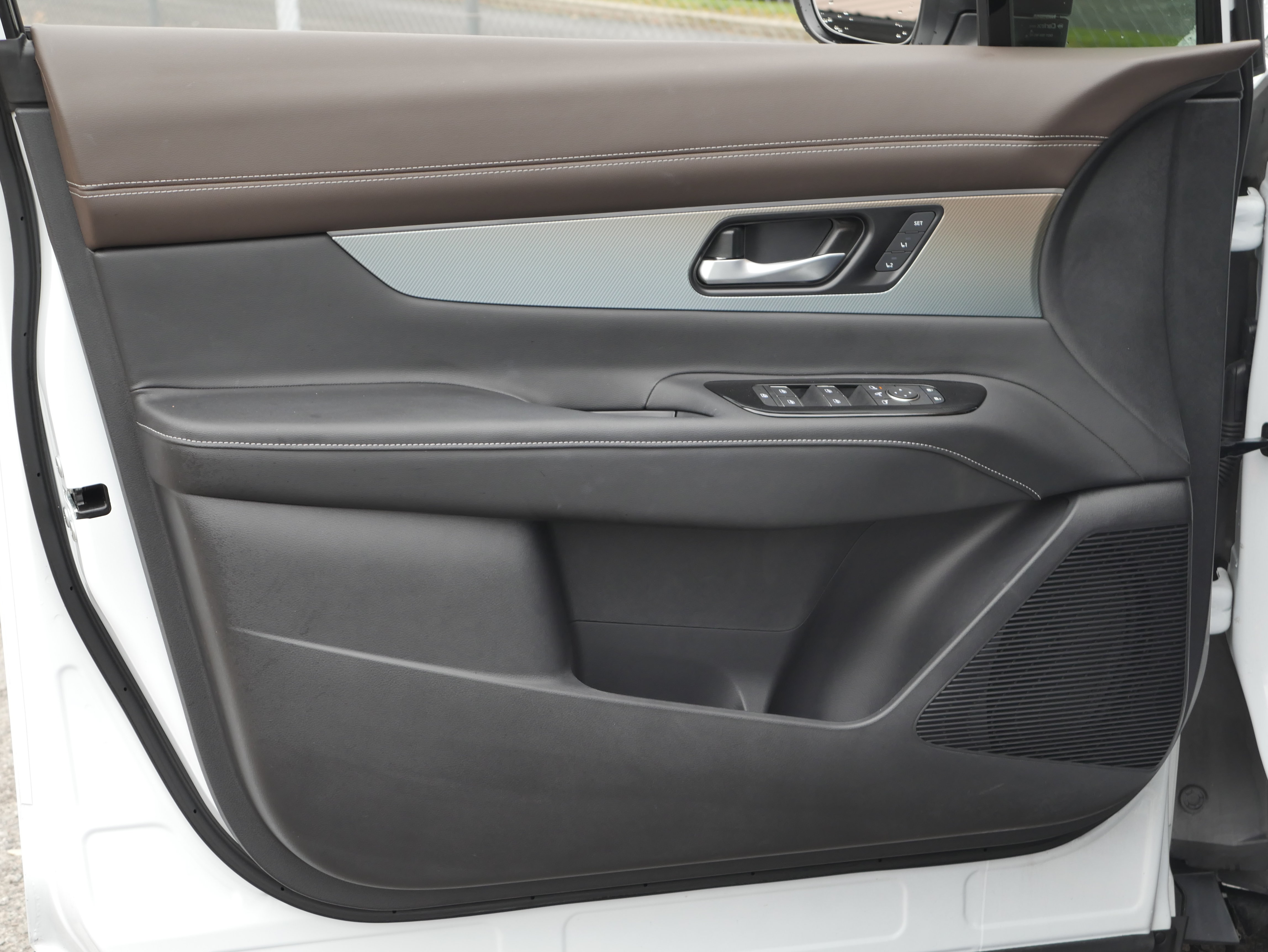 Certified 2025 Nissan Murano Platinum w/ Cargo Package AWD/4WD image 37