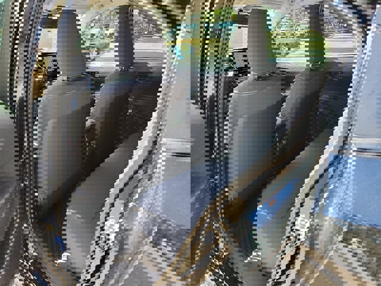 Used 2024 Toyota Corolla LE image 9