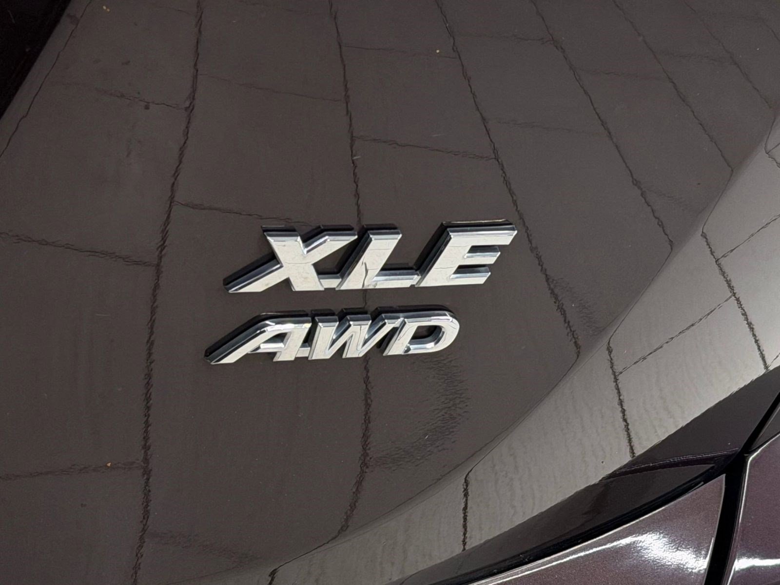 Used 2018 Toyota RAV4 XLE AWD/4WD image 31