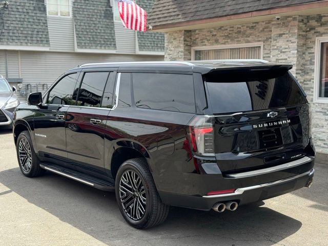 Used 2026 Chevrolet Suburban Premier w/ Sun And Tow Package AWD/4WD image 8