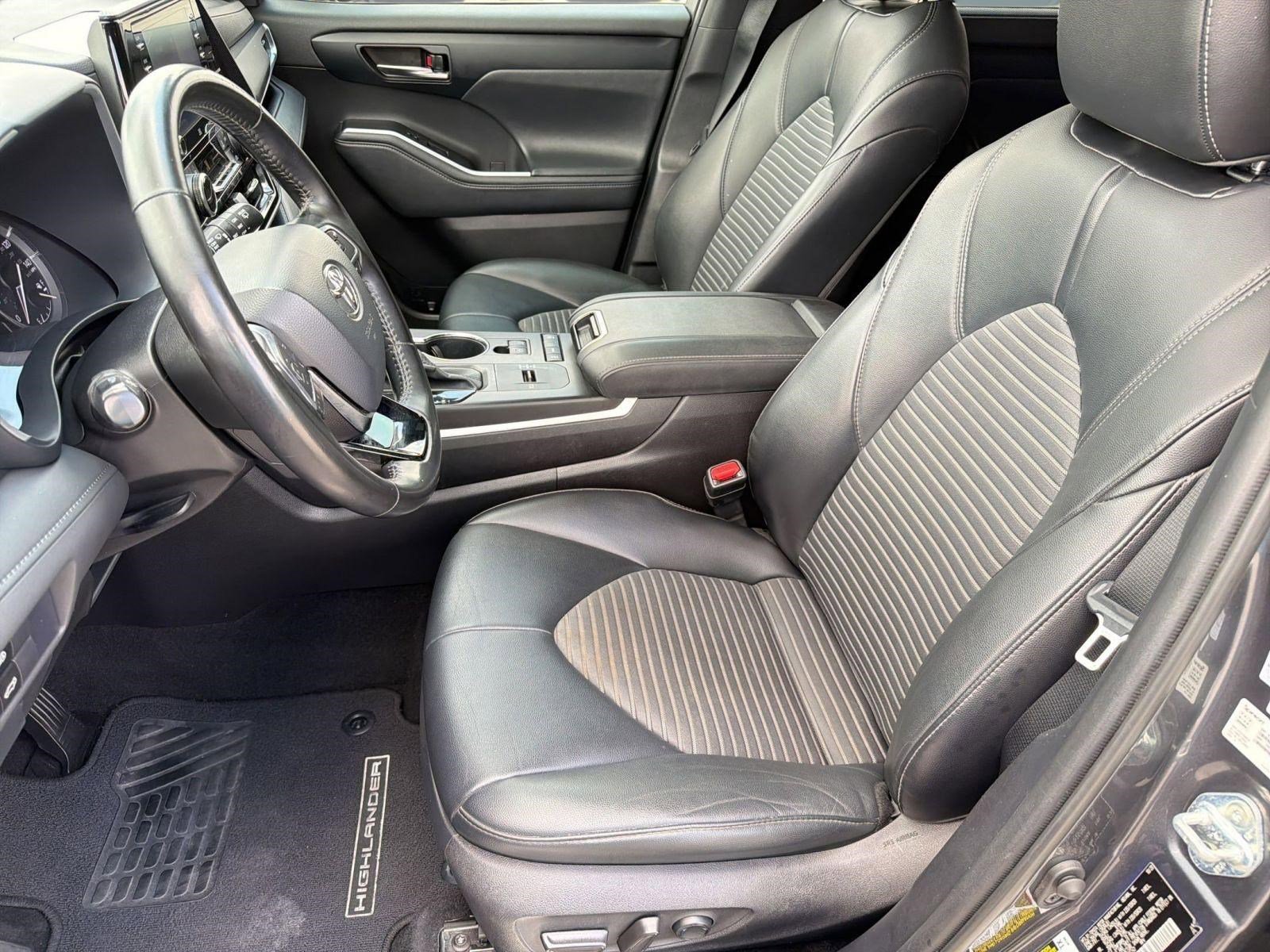 Used 2021 Toyota Highlander XSE FWD image 5