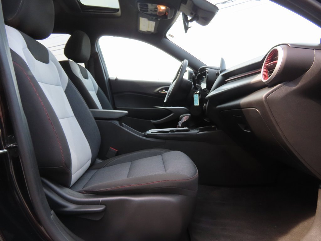 Used 2024 Chevrolet Trax RS w/ Sunroof Package image 8