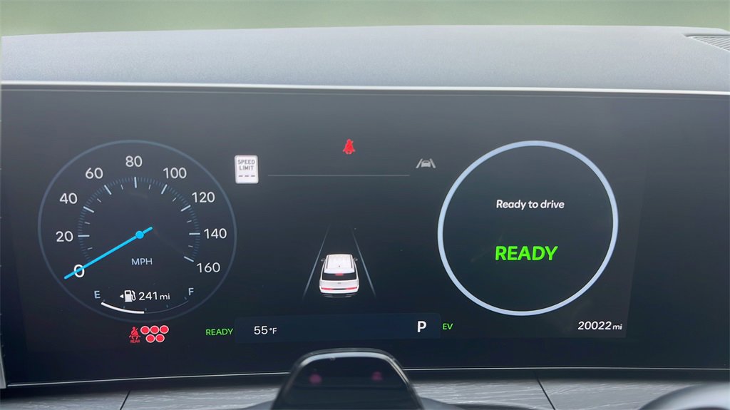 Used 2024 Hyundai Santa Fe Limited image 19