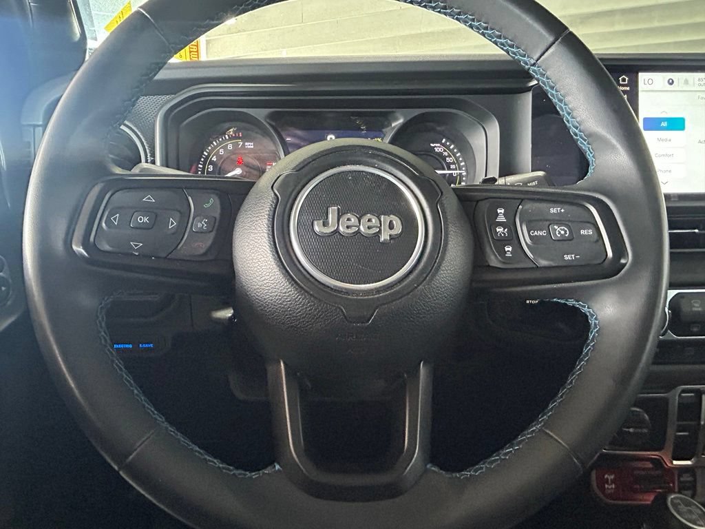 Used 2024 Jeep Wrangler Unlimited Rubicon 4xe AWD/4WD image 27