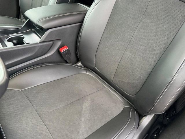 New 2025 Jeep Grand Cherokee L Altitude image 35