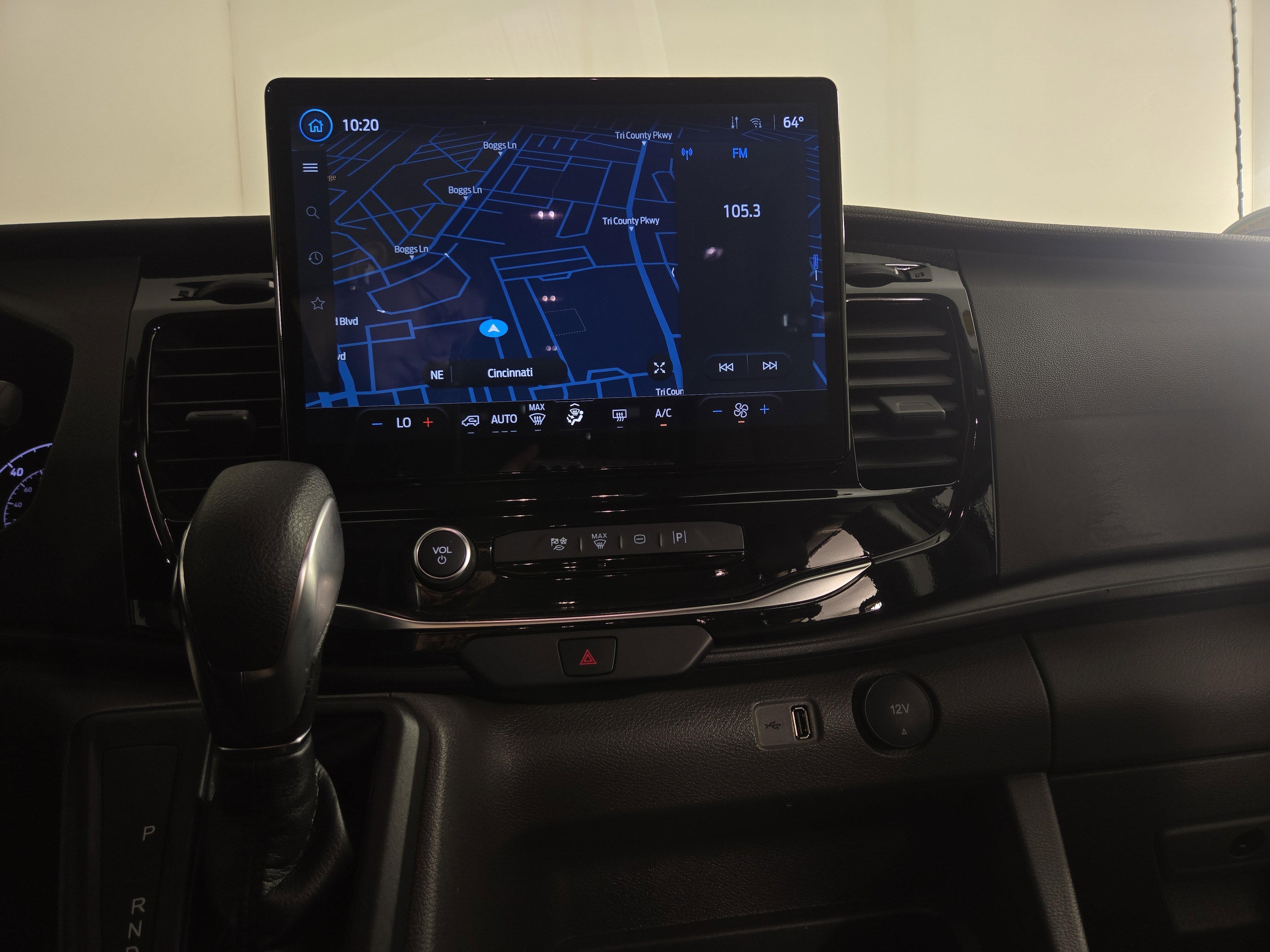 Used 2024 Ford Transit 350 XLT image 23