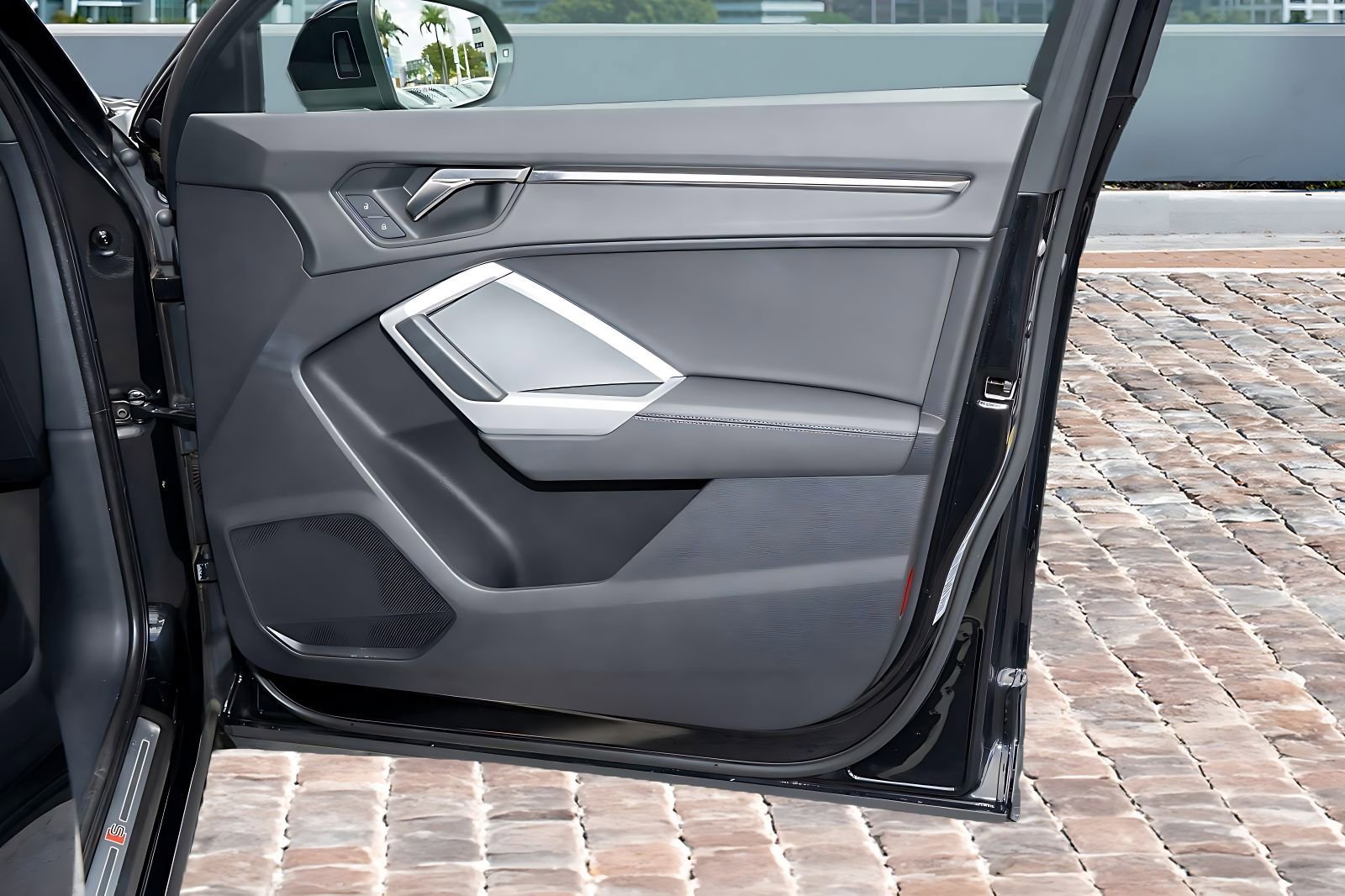 Used 2023 Audi Q3 2.0T Premium w/ Convenience Package image 14