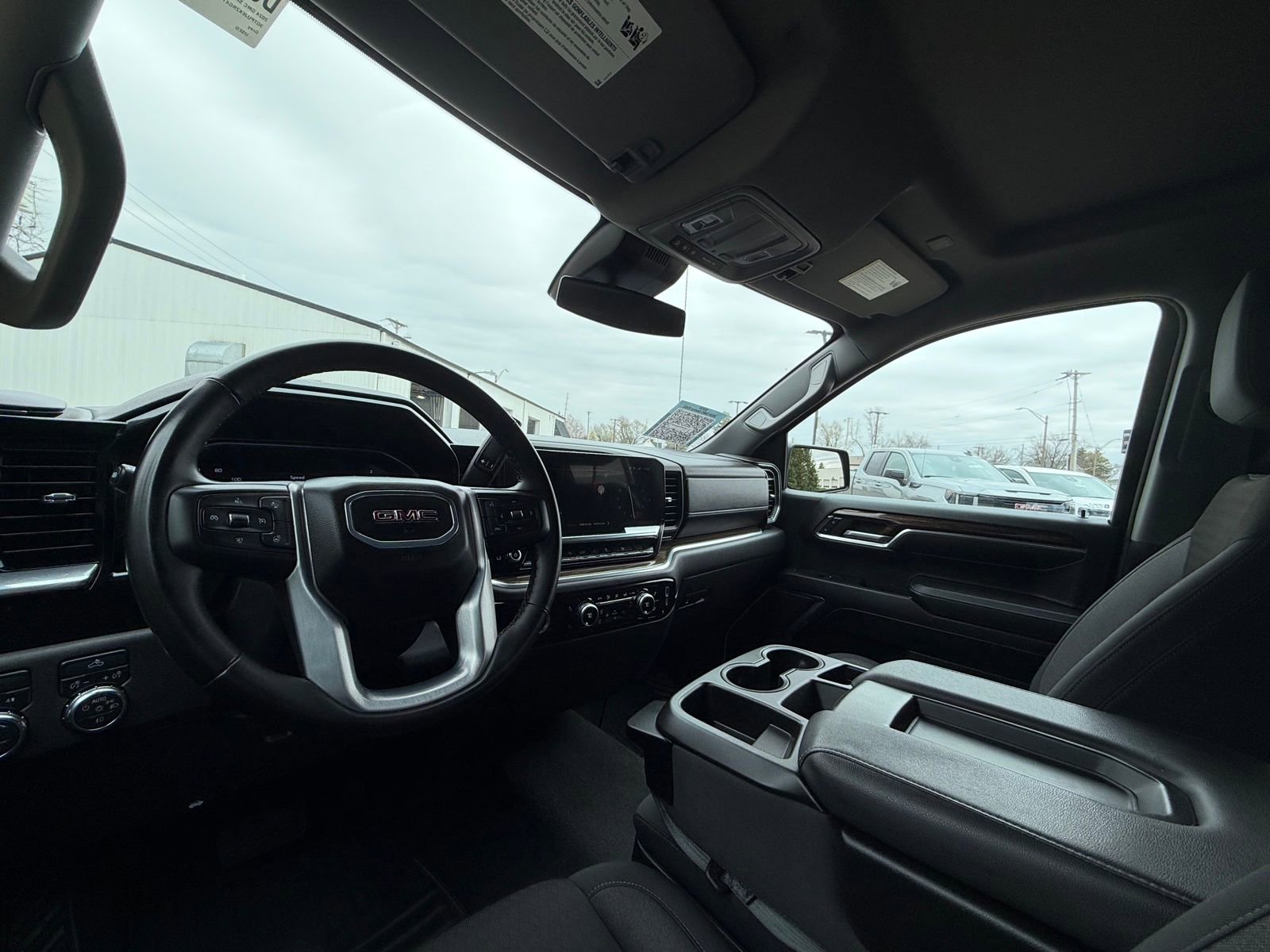 Used 2024 GMC Sierra 1500 Elevation image 23