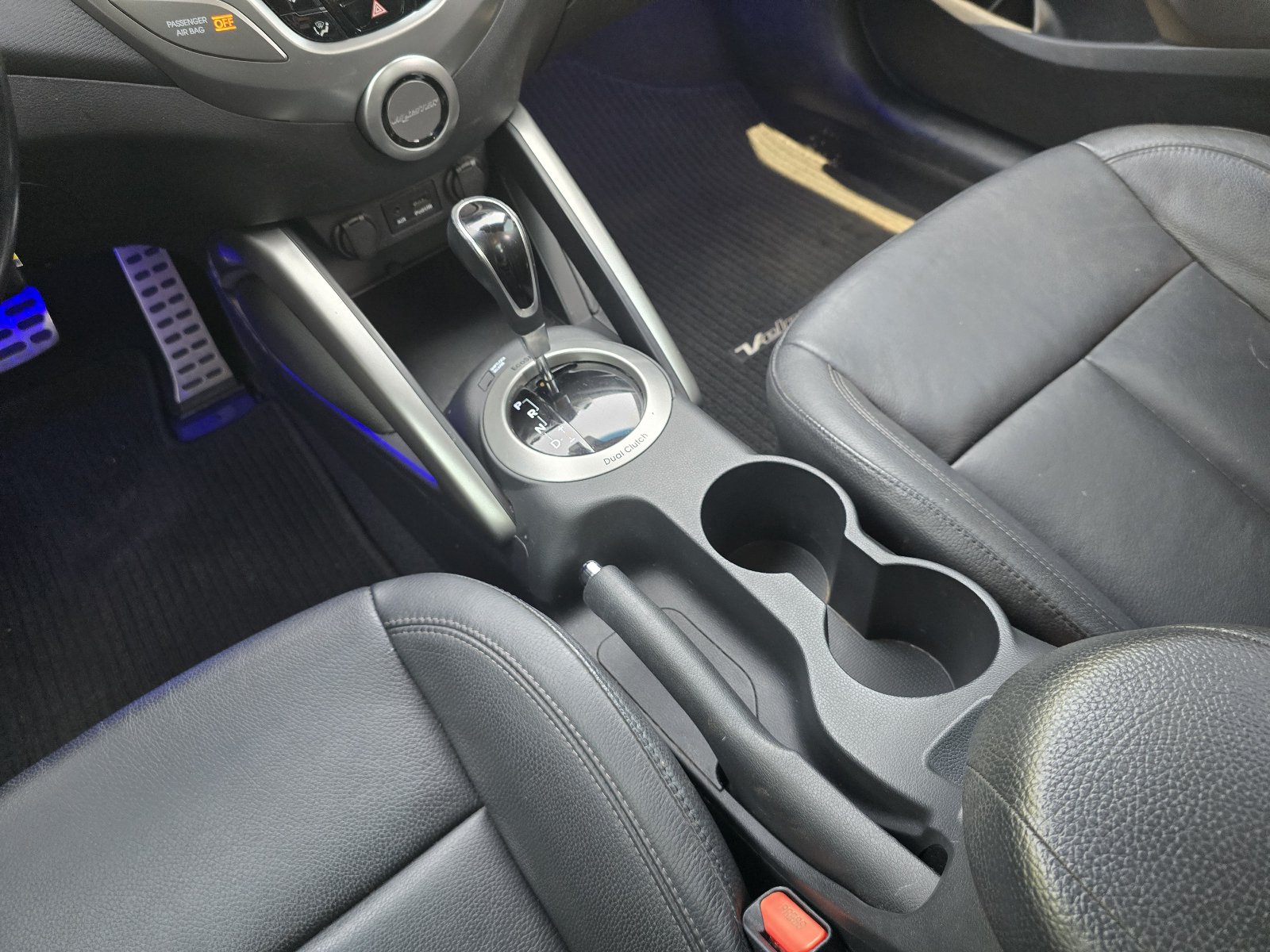 Used 2015 Hyundai Veloster RE:FLEX Edition FWD image 16
