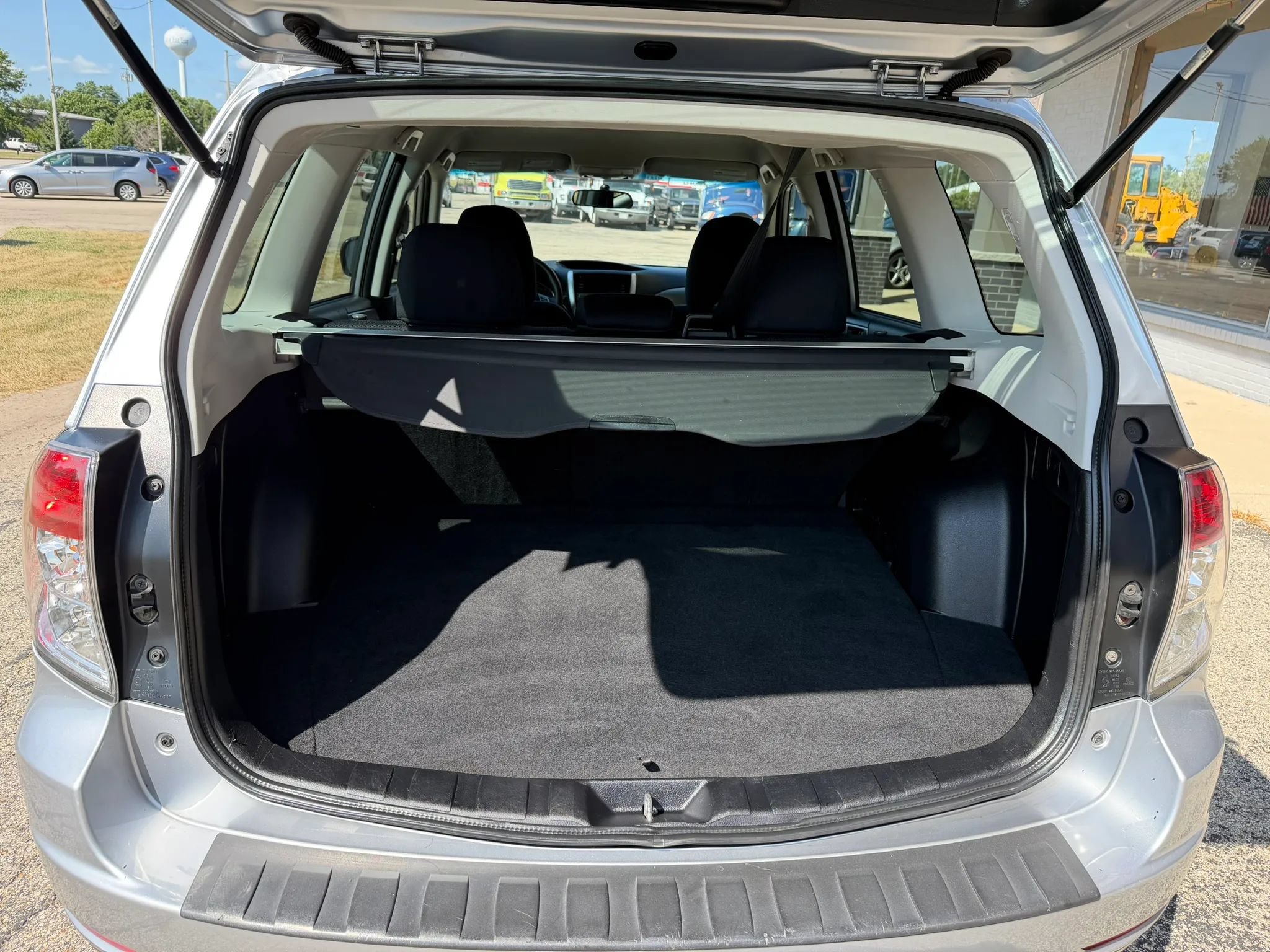 Used 2012 Subaru Forester 2.5X w/ Alloy Wheel Pkg AWD/4WD image 17